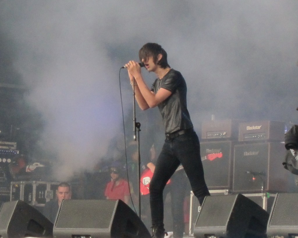 The Horrors Provide A Darker Alternative To Dolly’s Ray of Sunshine – Live at&nbsp;Glastonbury